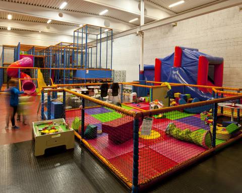 Kinderhotels mit Indoor-Spielplatz
